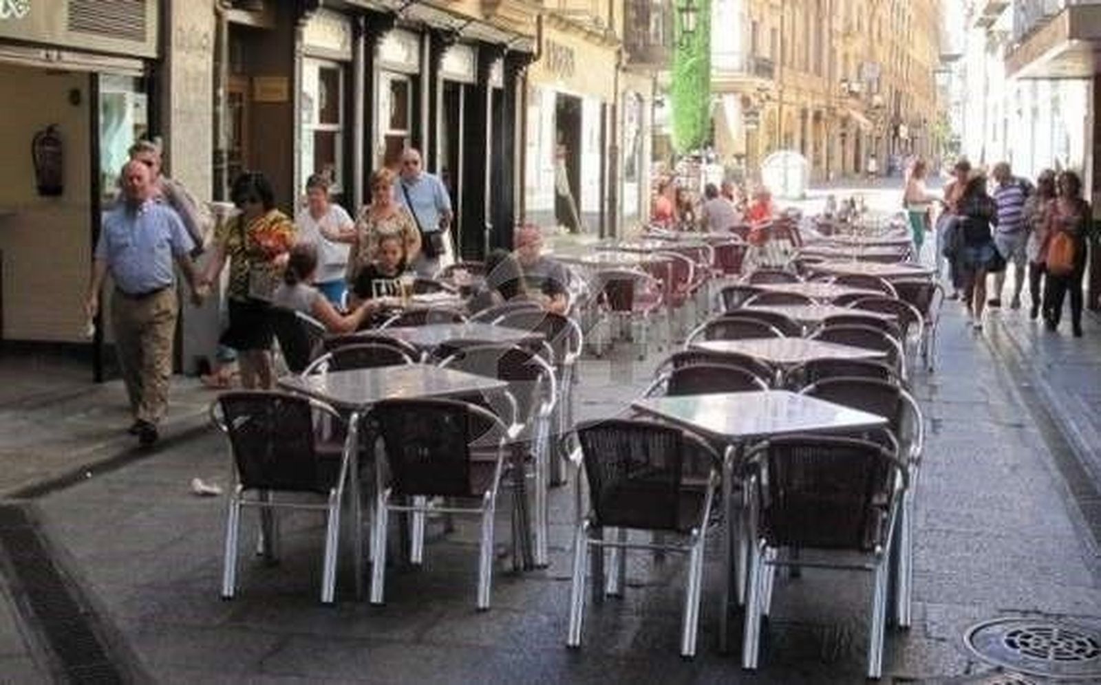 Ganemos vuelve a poner el ojo en las terrazas de los establecimientos hosteleros