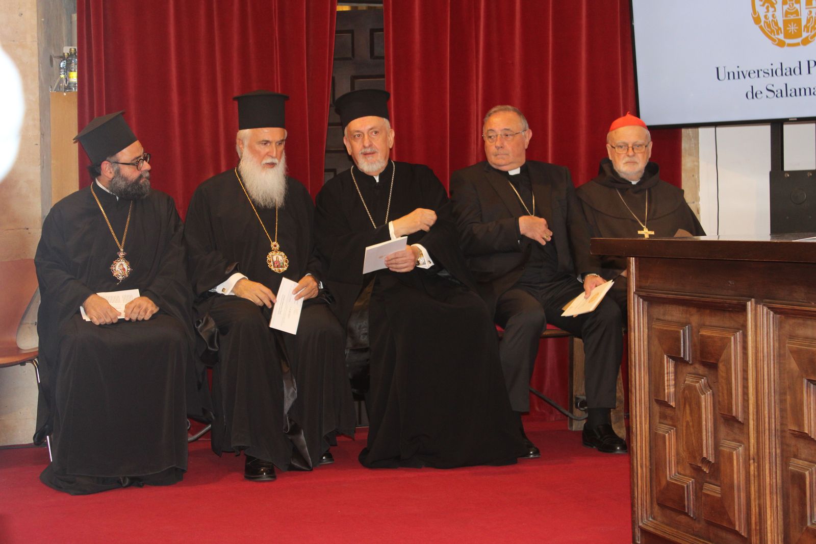 investidura-como-doctor-honoris-causa-de-la-universidad-pontific-24