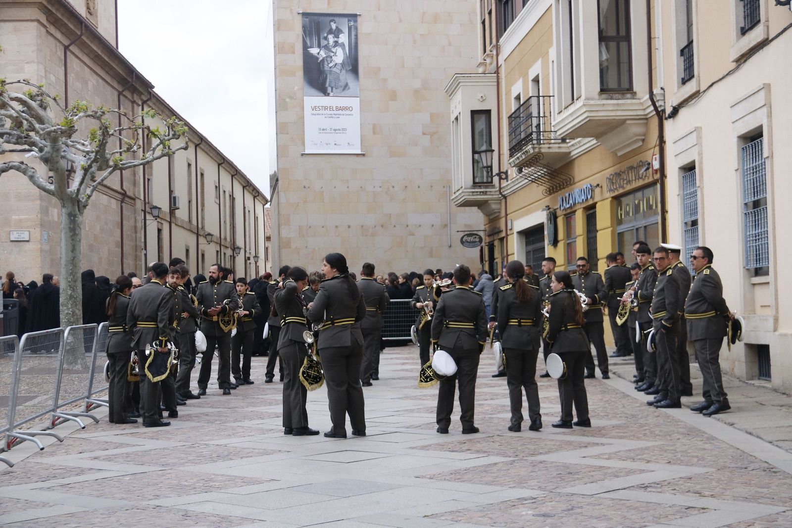 suspension-de-la-procesion-de-la-virgen-de-la-soledad-13