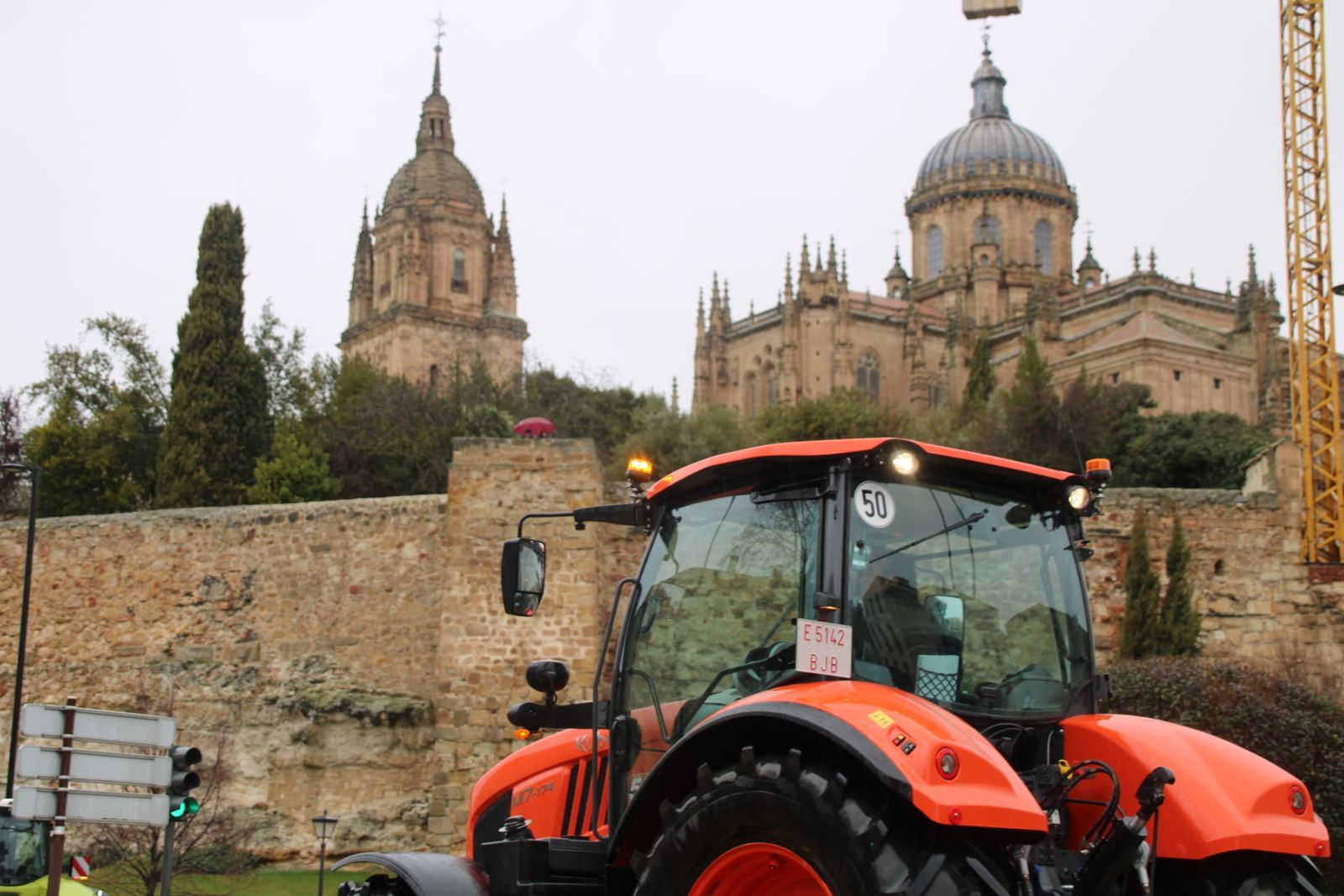 En imágenes la marcha con tractores y vehículos de campo en Salamanca en protesta contra Mercosur