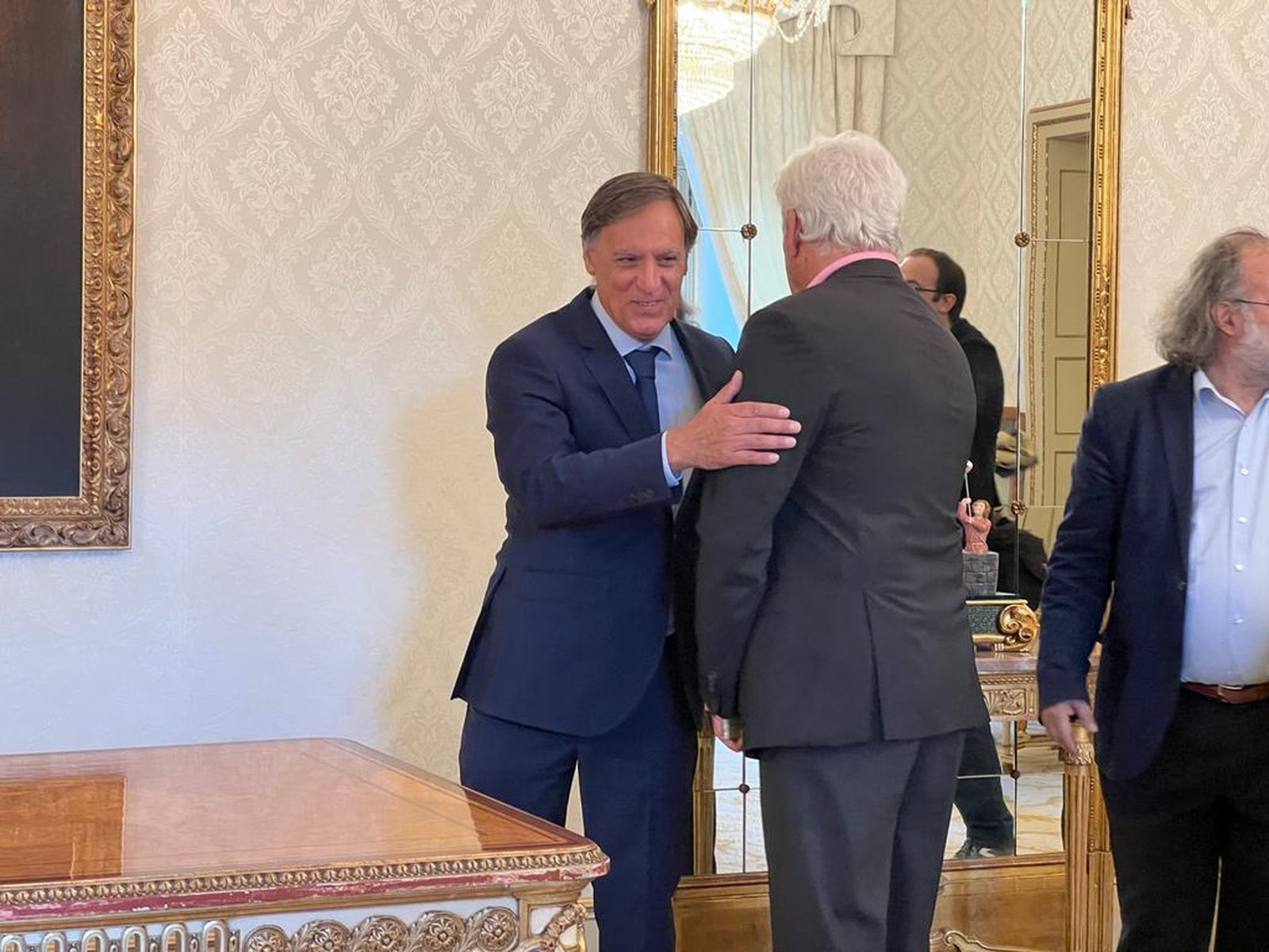 salamanca-concede-el-titulo-de-huespedes-distinguidos-a-los-poetas-rafael-soler-y-alejandro-rejon-foto-s24h-5