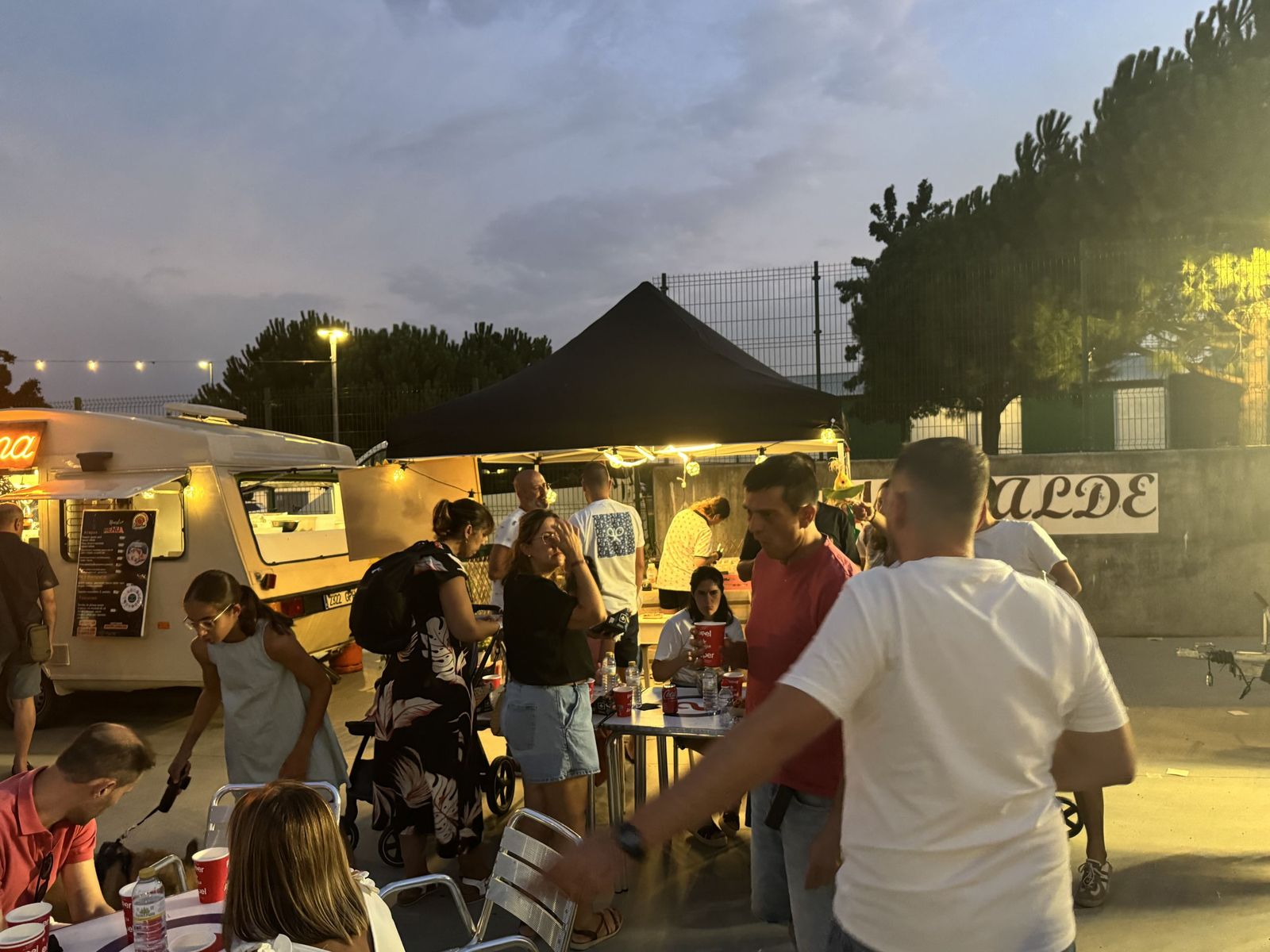 Feria Food Trucks en Aldeatejada en la plaza Mayalde