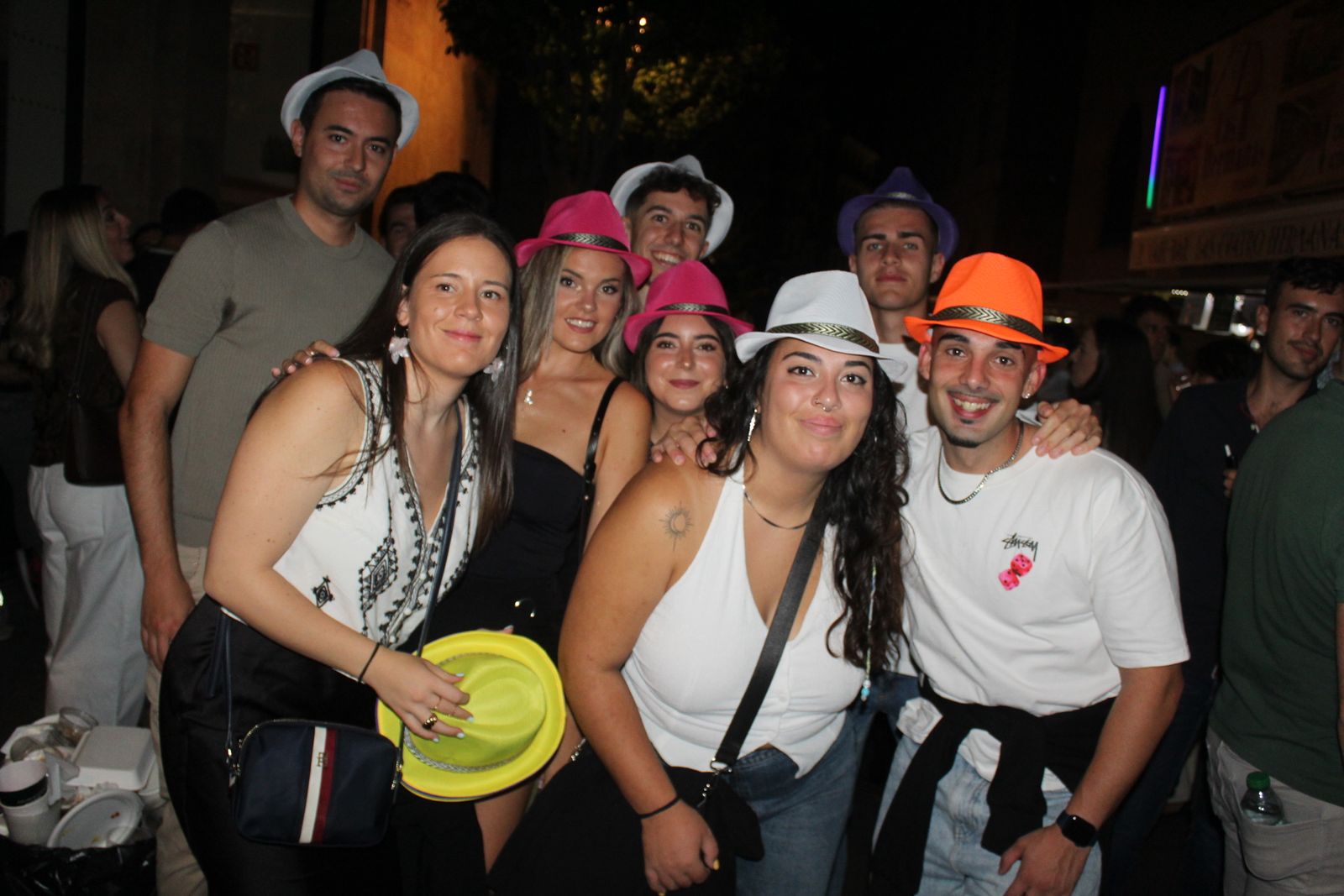 La Feria de Día se llena en la tarde-noche de este viernes, punto de partida del fin de semana