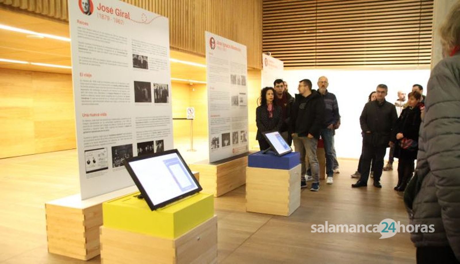 Inauguración de la exposición "Huellas del exilio. Relatos documentados de la migración":