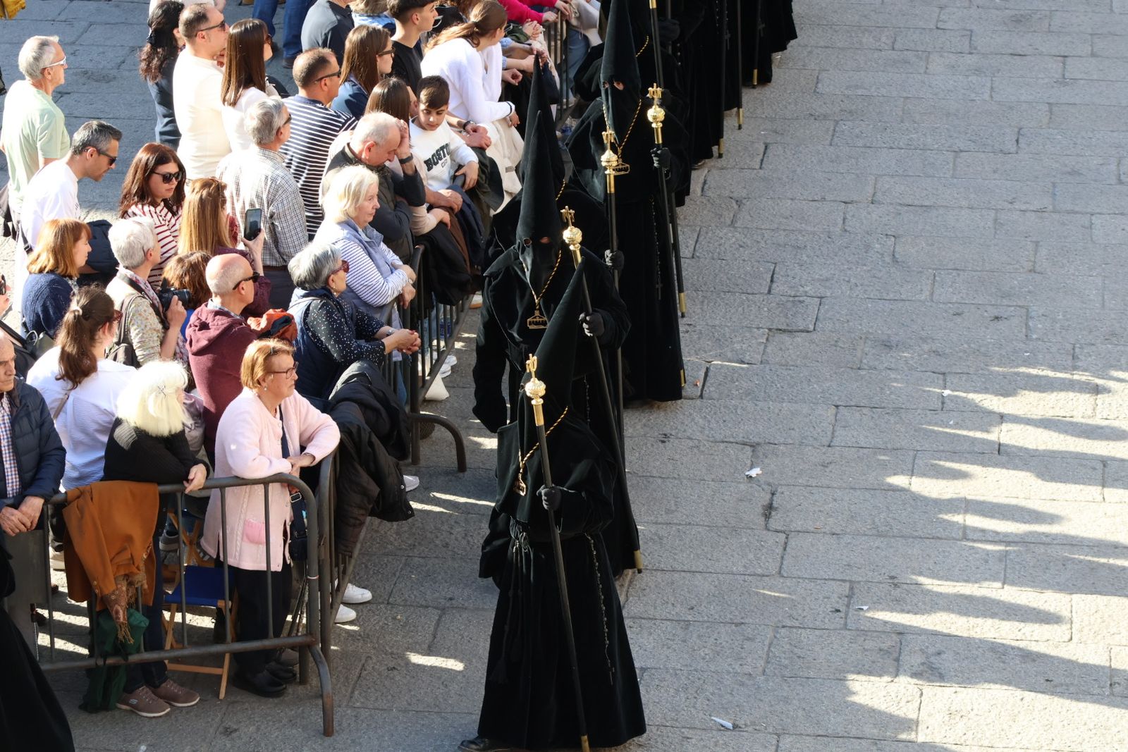 GALERÍA | Revive en imágenes la procesión del Santo Entierro