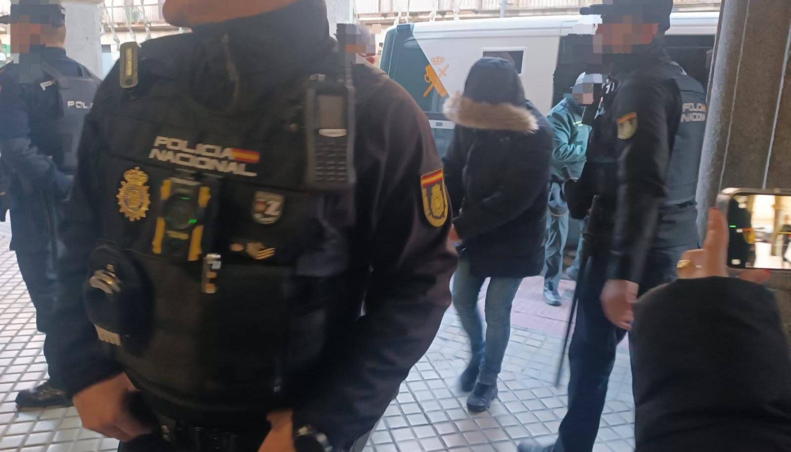 El acusado a su llegada a la Audiencia Provincial de Salamanca