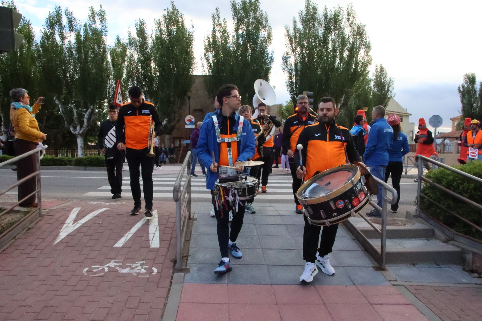  Villamayor, concentración y pasacalles de grupos y peñas