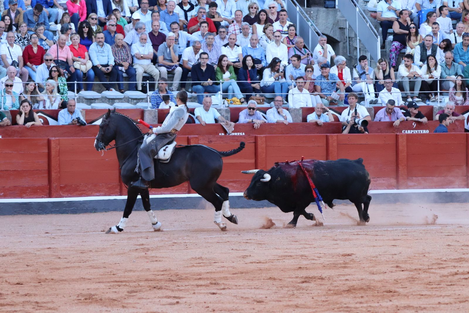 La Glorieta revive el aroma de la feria taurina con el primer festejo: Lea Vicens, Raquel Martín y Olga Casado
