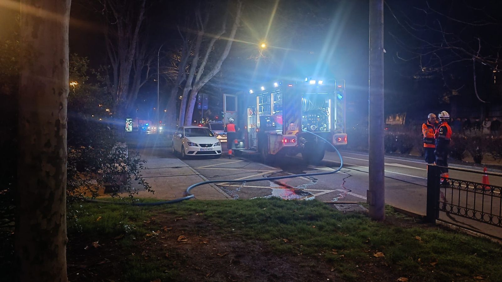 un-patinete-se-incendia-dentro-de-un-escaparate-en-el-paseo-de-carmelitas-6