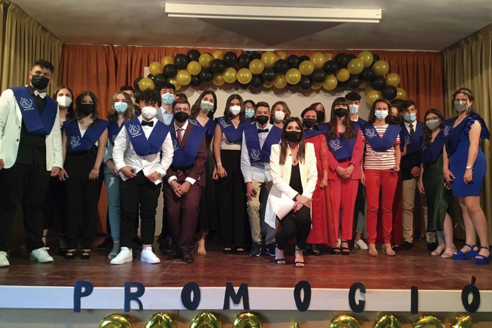 Una veintena de alumnos del Colegio La Encarnación se han graduado esta semana tras terminar los estudios de 4º de la ESO