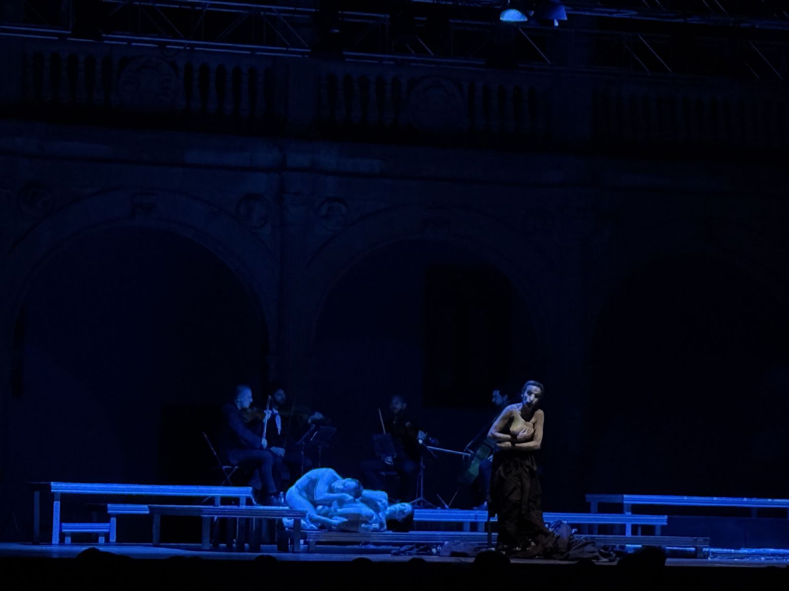 Medea deslumbra en Salamanca cerrando Las Noches del Fonseca con una interpretación intensa y conmovedora
