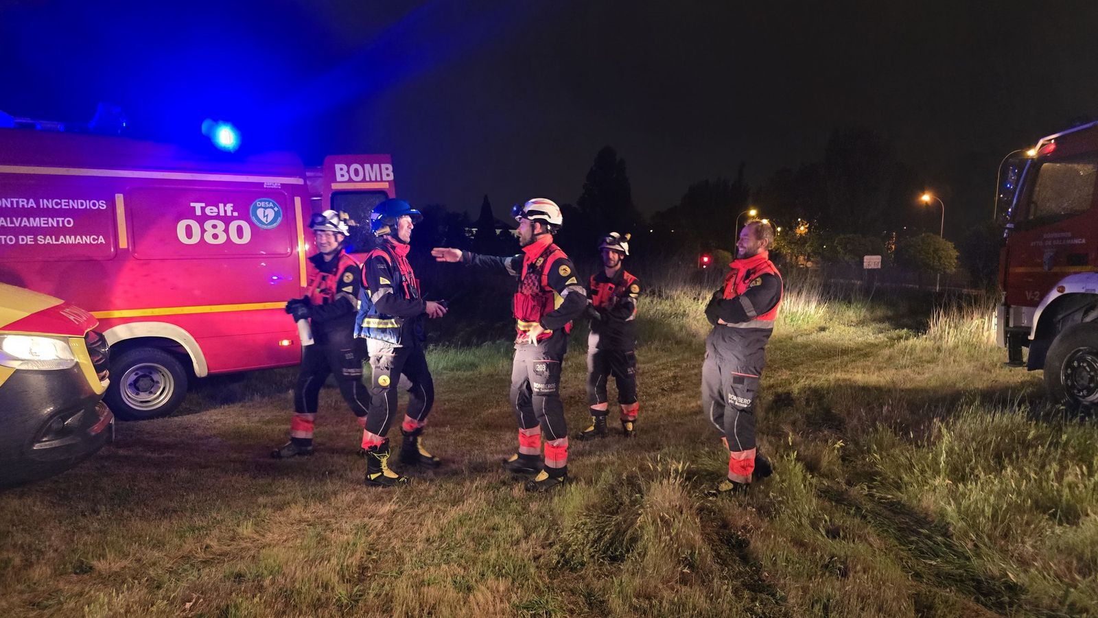 Rescatan a un hombre del interior de un pozo ubicado dentro de una nave en el barrio de Tejares