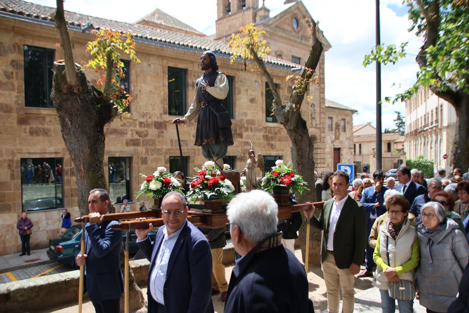 Procesión y bendición simbólica de los campos por el día del patrón de los agricultores, San Isidro Labrador
