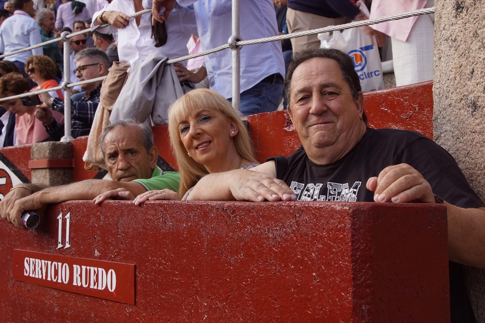 resumen-fotografico-del-ambiente-en-los-tendidos-de-la-glorieta-durante-la-corrida-concurso-22-de-septiembre-fotos-juanes-34