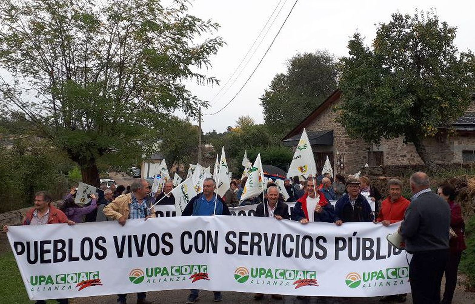 Manifestación en Sagallos para reclamar atención médica
