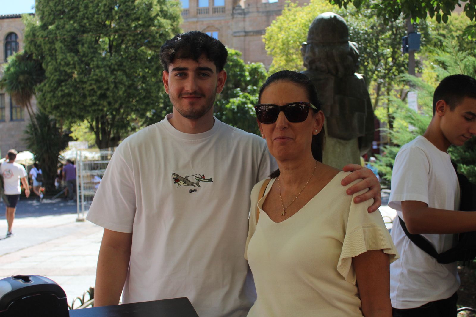 Ambiente en la Feria de Día en el mediodía de este sábado