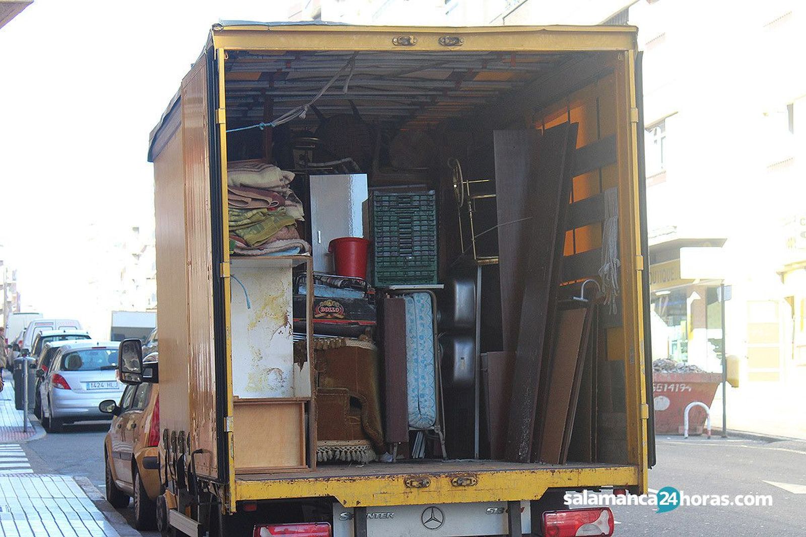 Un camión de mudanza