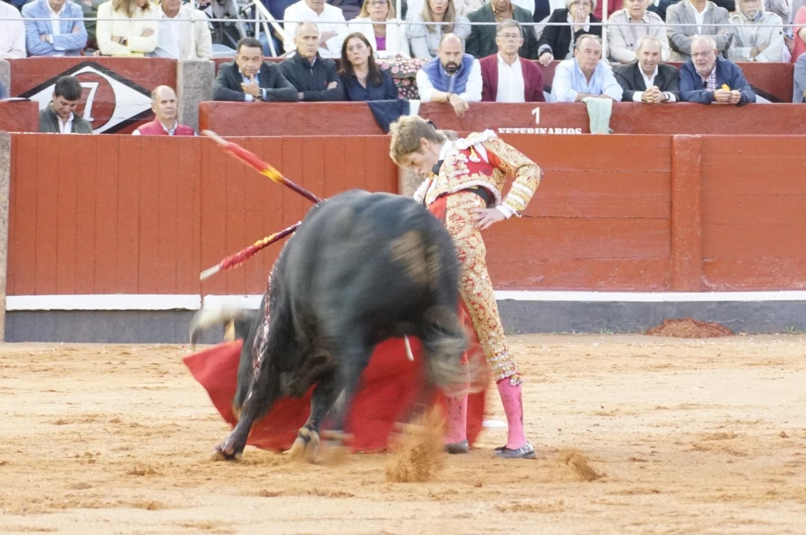 La corrida concurso para despedir la feria con Morante, Talavante y Borja Jiménez: imágenes de los mejores momentos en La Glorieta