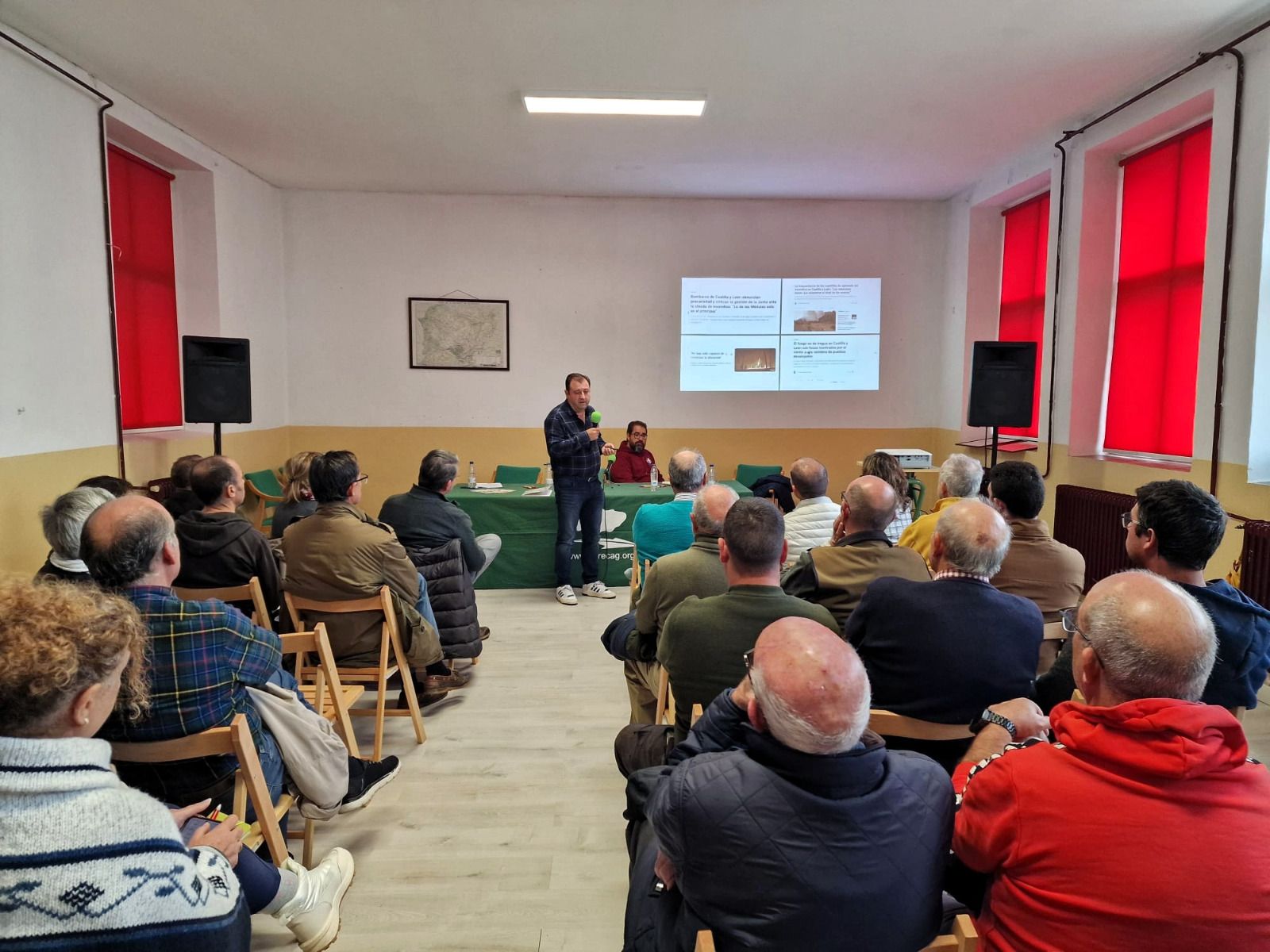 Las antiguas escuelas de San Pedro de Rozados acogen las III Jornadas Técnicas de 'Dehesas con Futuro'