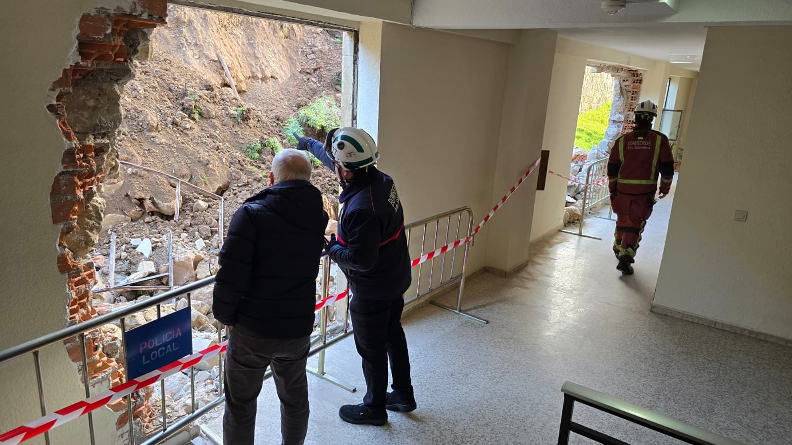 Así ha sido el desprendimiento de la muralla antigua de Salamanca