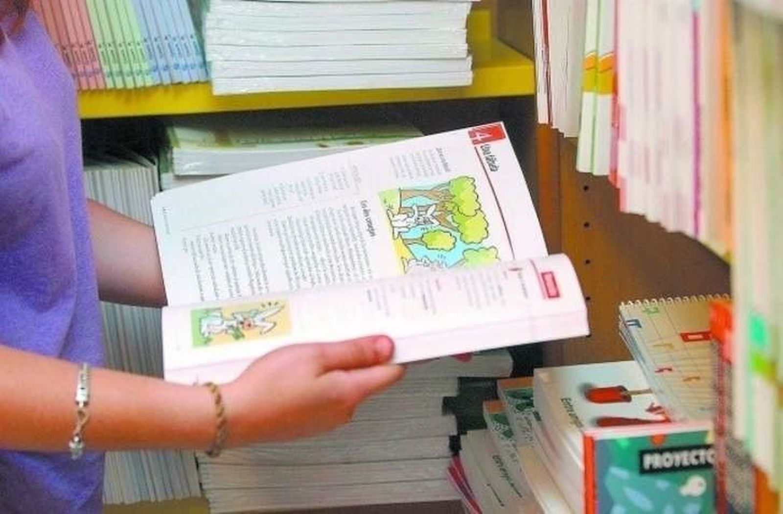 El PP considera las ayudas para libros de texto discriminatorias para la escuela concertada El PP considera las ayudas para libros de texto discriminatorias para la escuela concertada