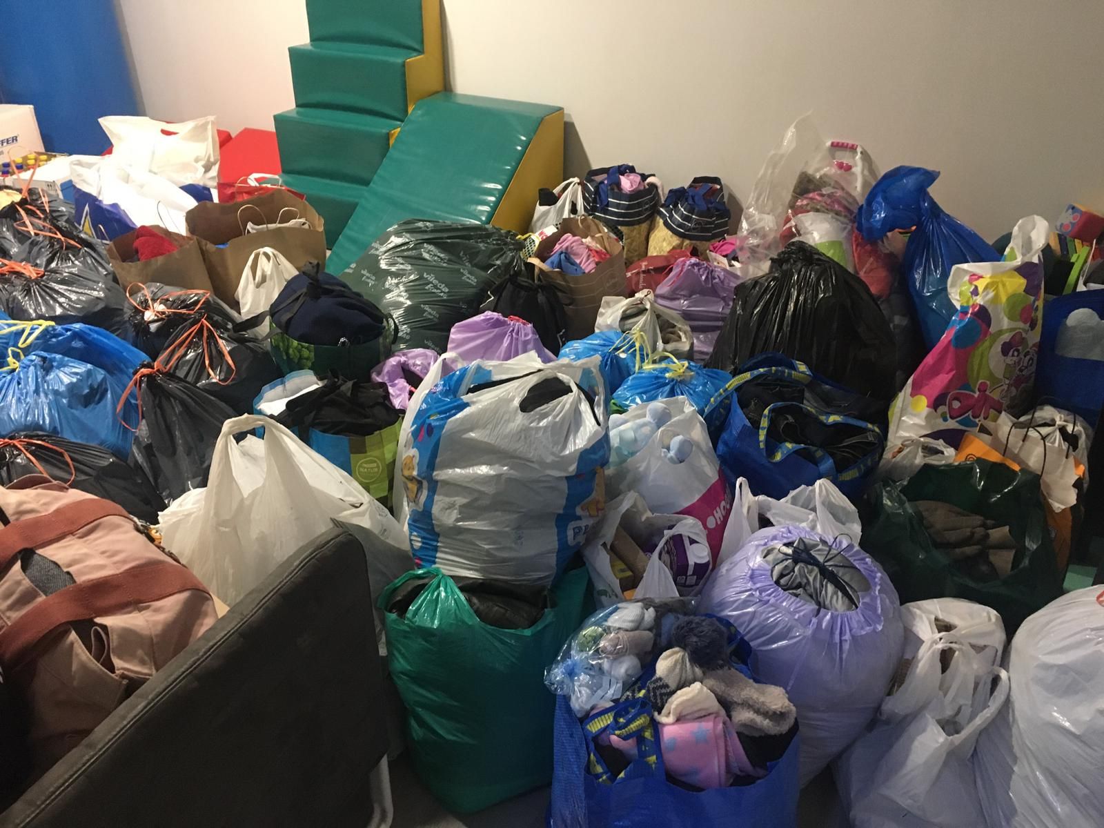 Material de ayuda a Ucrania