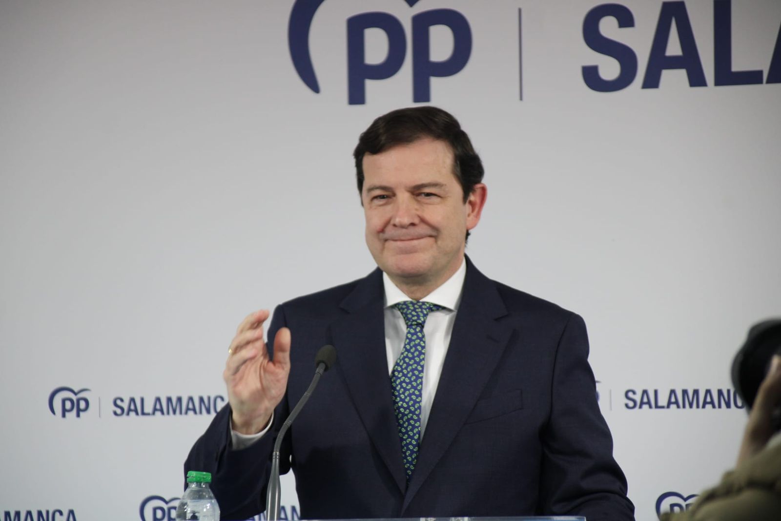 El presidente de la Junta de Castilla  y León, Alfonso Ferández Mañueco, en la sede del PP de Salamanca 29/01/2026