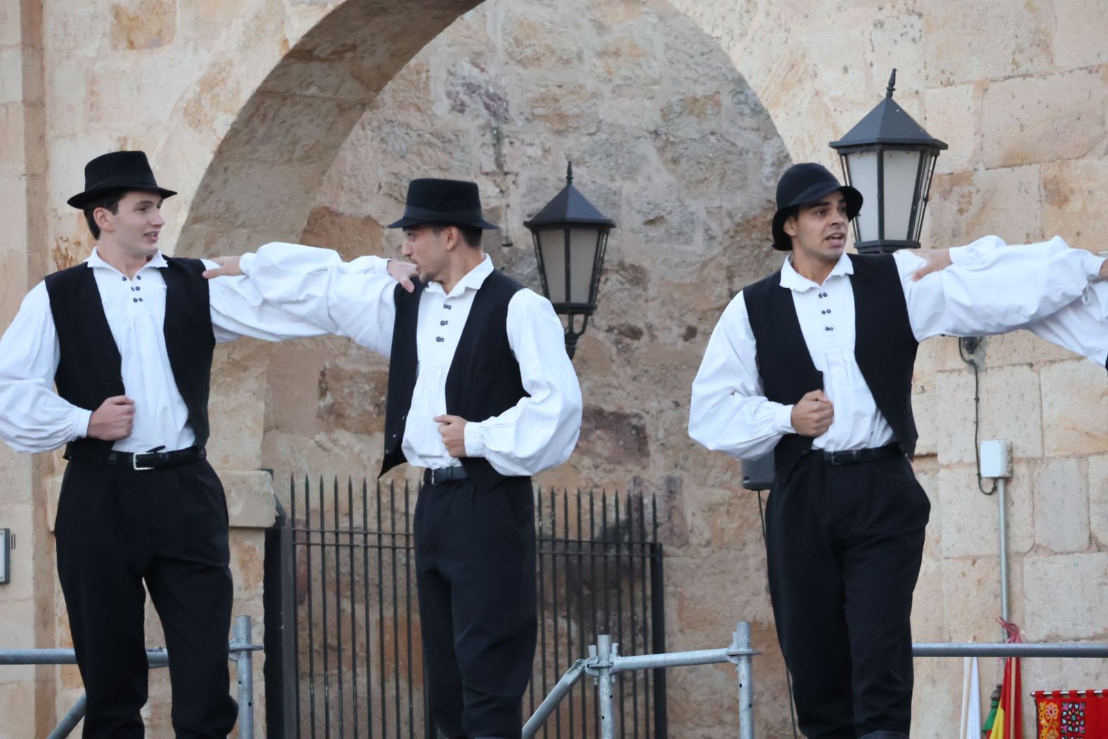 ii-gala-festival-internacional-de-folklore-17