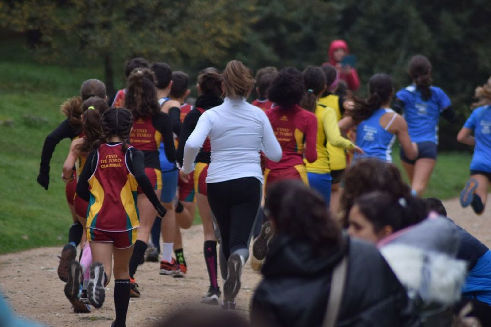 cross-de-otono-en-el-bosque-de-valorio-42