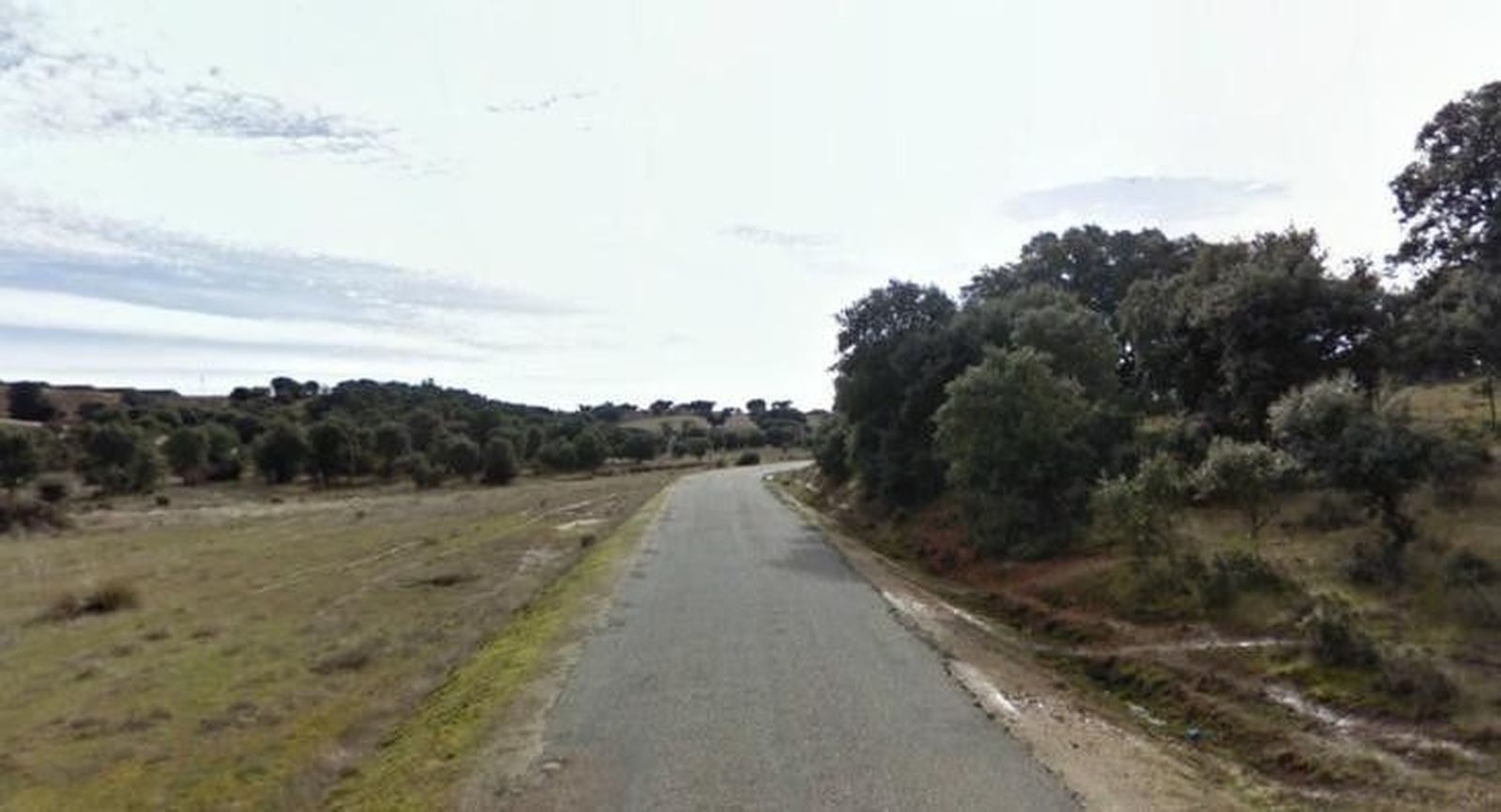 La carretera de San Pedro del Valle a Zarapicos se corta al tráfico