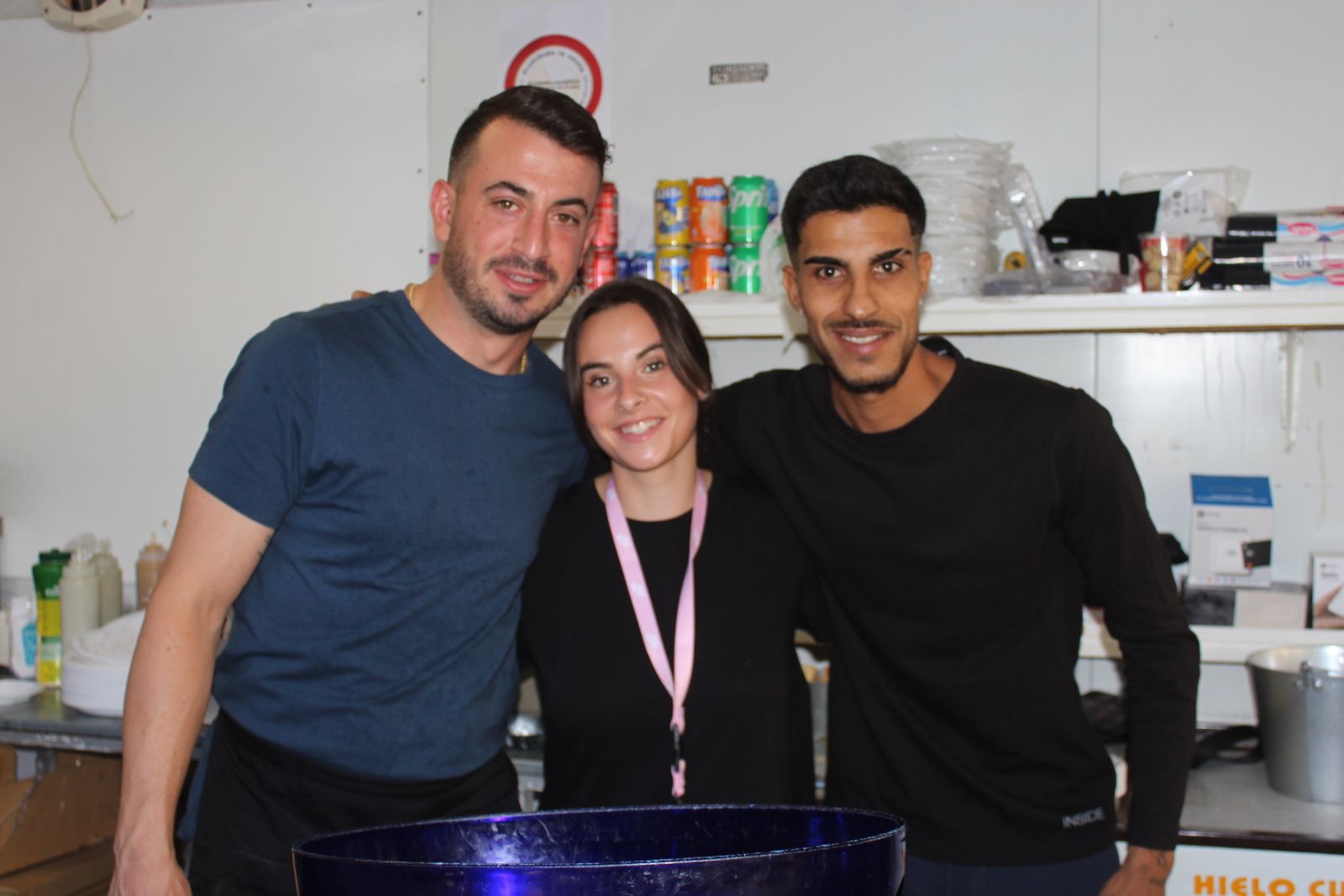 Ambiente en la Feria de Día en el mediodía de este domingo
