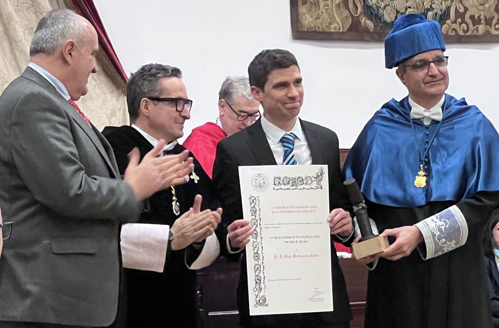 Íñigo Martincorena recibe el XV Premio 'Doctores Diz Pintado'.