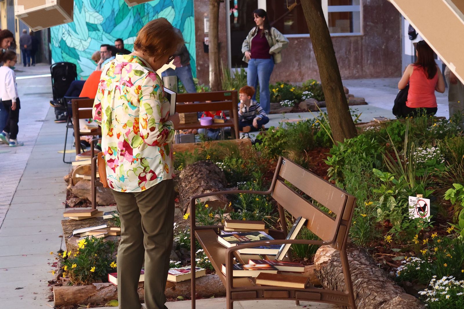 Cuentacuentos y quedada de lectura en el Barrio del Oeste