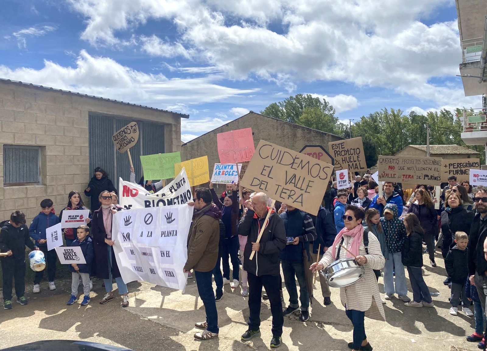 . Protesta vecinal contra el proyecto de la macroplanta de biogás en el Valle del Tera