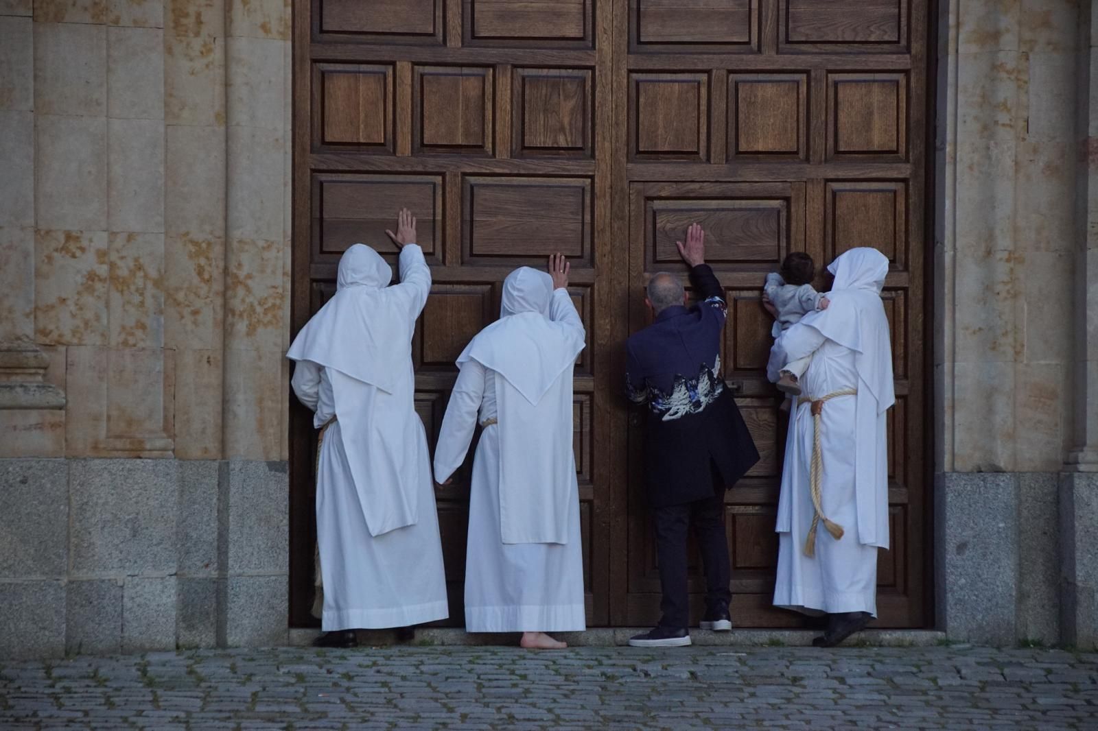 María Nuestra Madre y el Cristo del Amor y de la Paz en la procesión de la Semana Santa 2026 en Salamanca