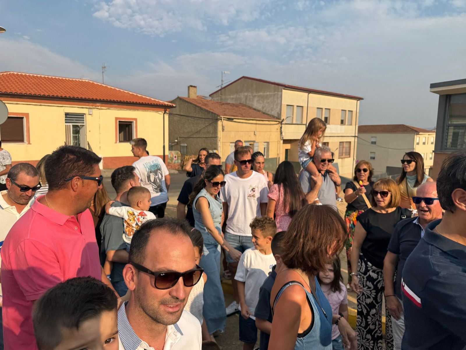 Encierro infantil de Mini Bueyes en Guijuelo durante sus fiestas 2025