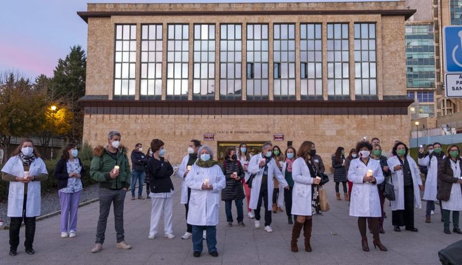 Concentración contra el decretazo 