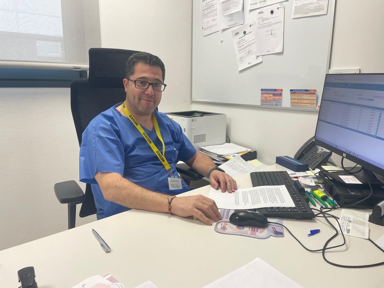 Alberto Álvarez, jefe de la unidad de endoscopias del Hospital de Salamanca.