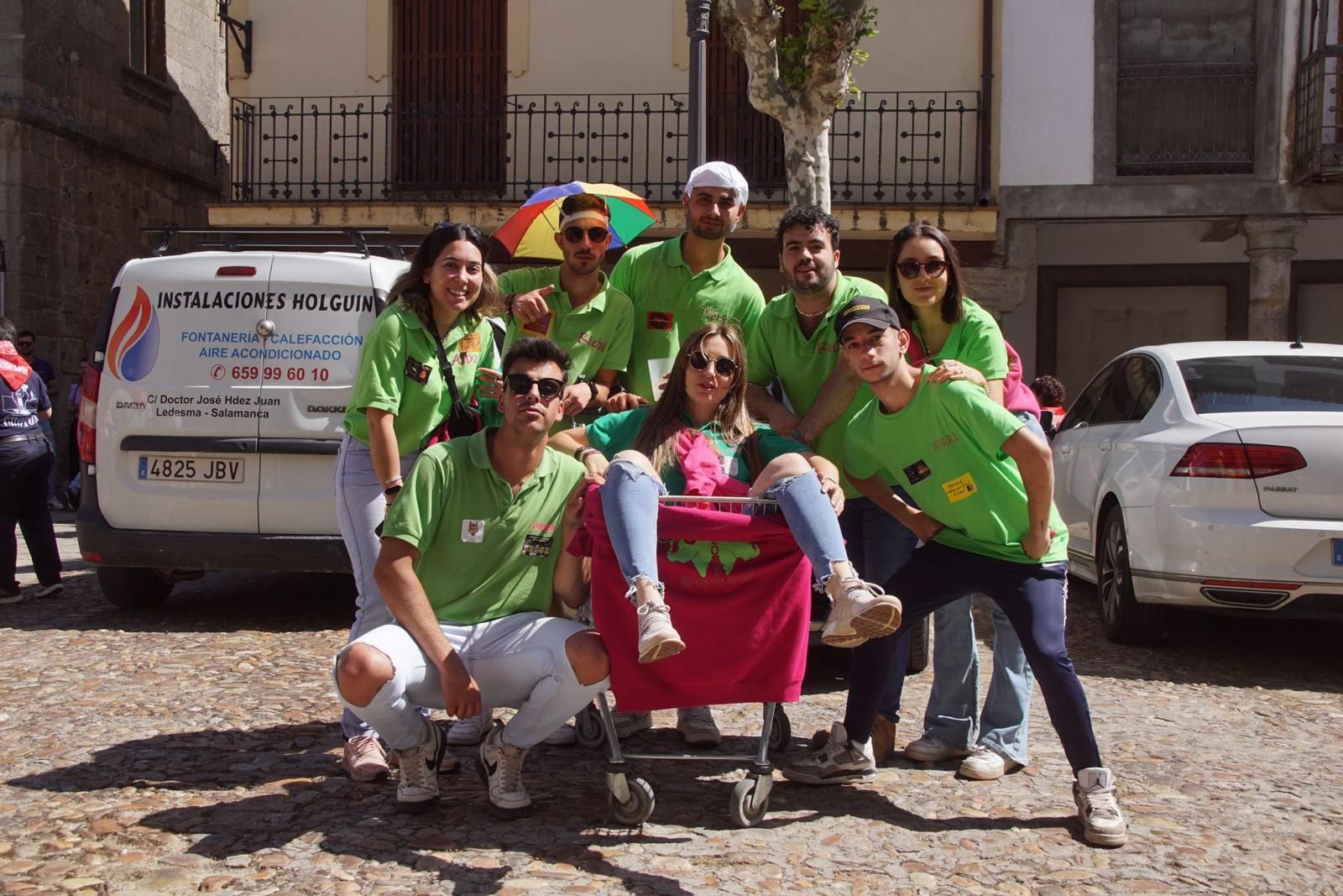 ledesma-calienta-motores-para-los-espantos-con-el-reparto-de-panuelos-y-la-salida-de-los-toros-del-prao-de-la-villa-62