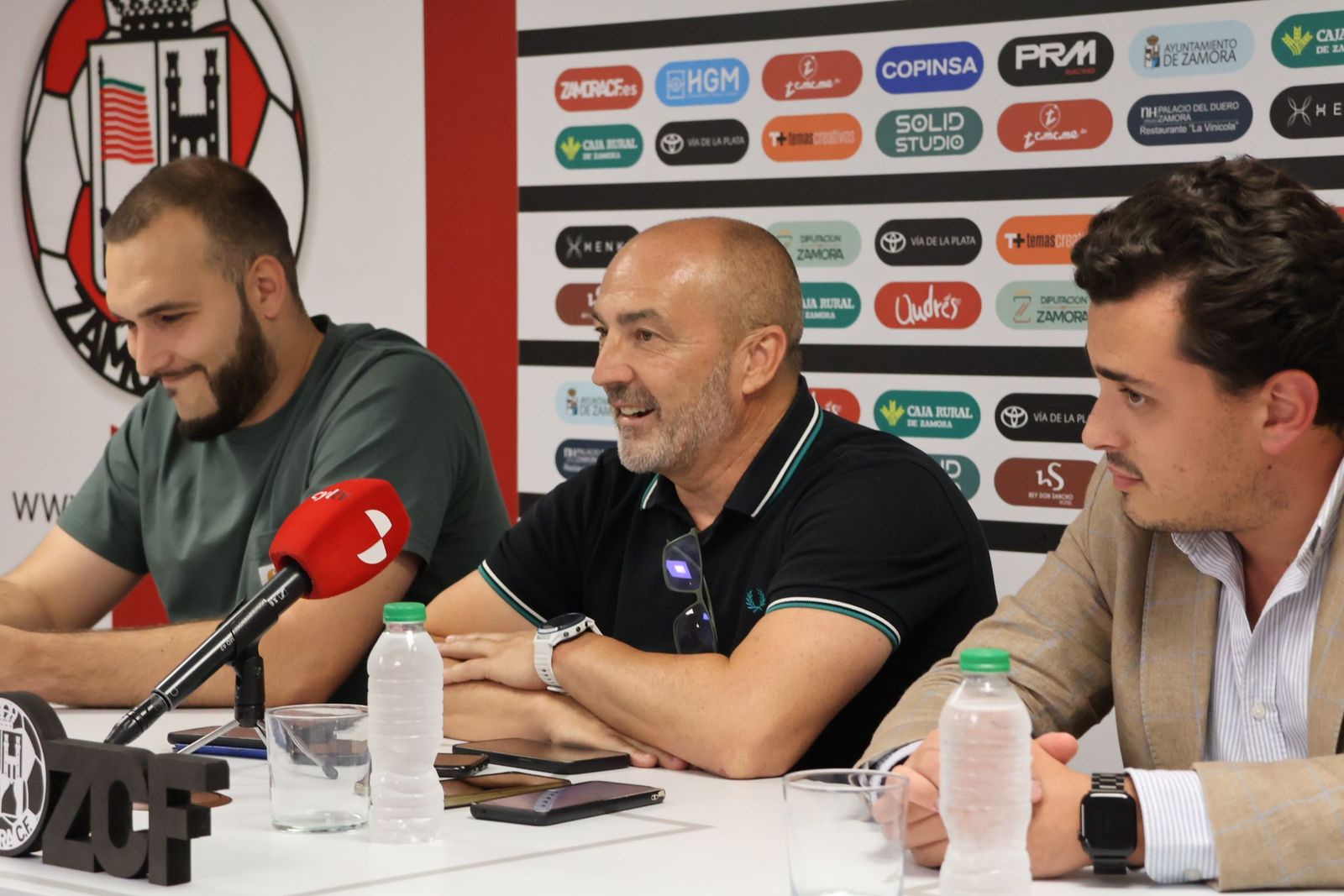 presentacion-de-juan-sabas-como-nuevo-tecnico-del-zcf-10