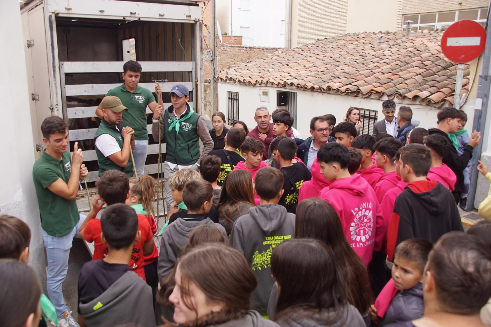 Alba de Tormes celebra un encierro, capea y encierro de minibueyes