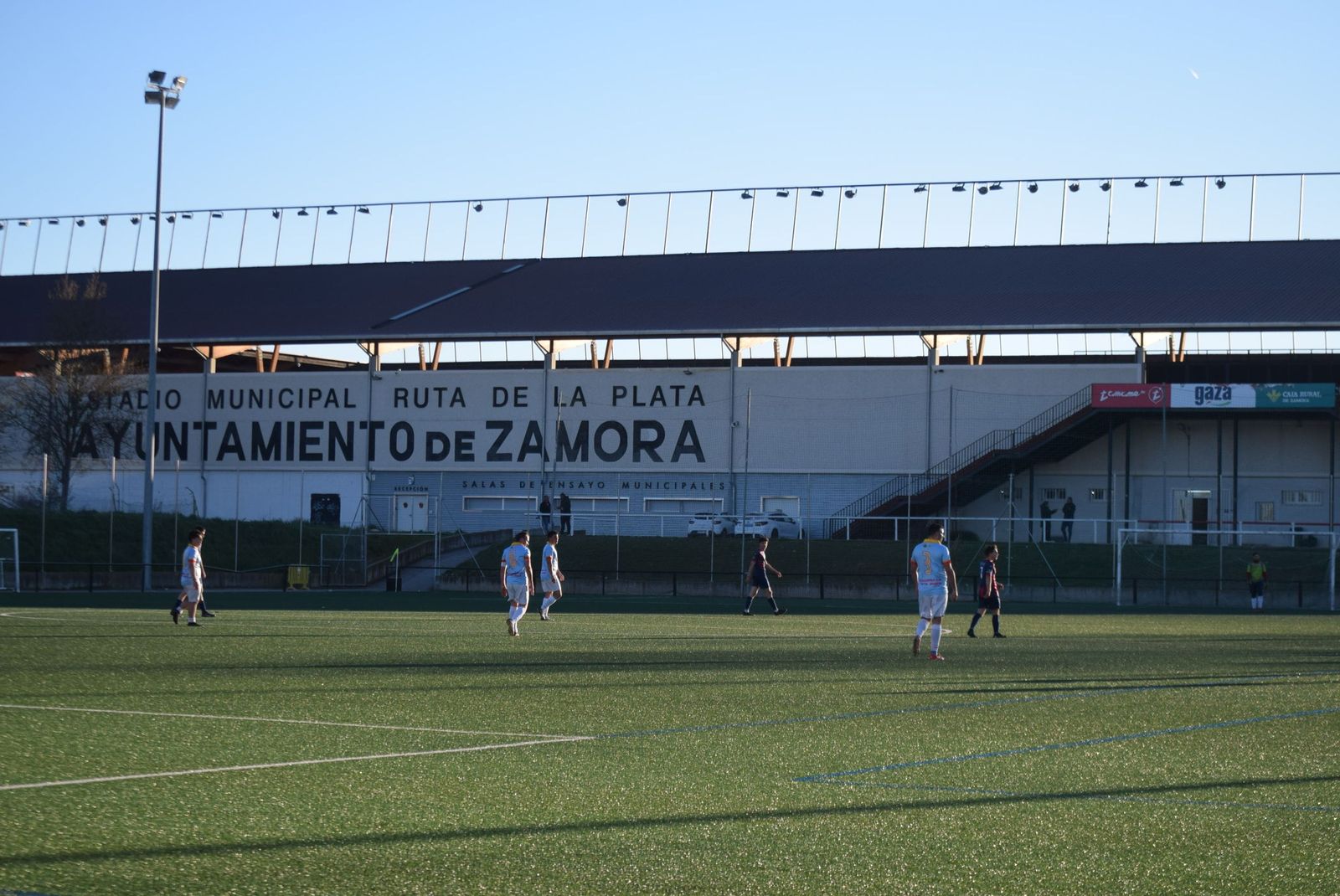 Un instante del encuentro entre el Sporting Zamora y el Sanabria CF en el Anexo del Ruta de la Plata