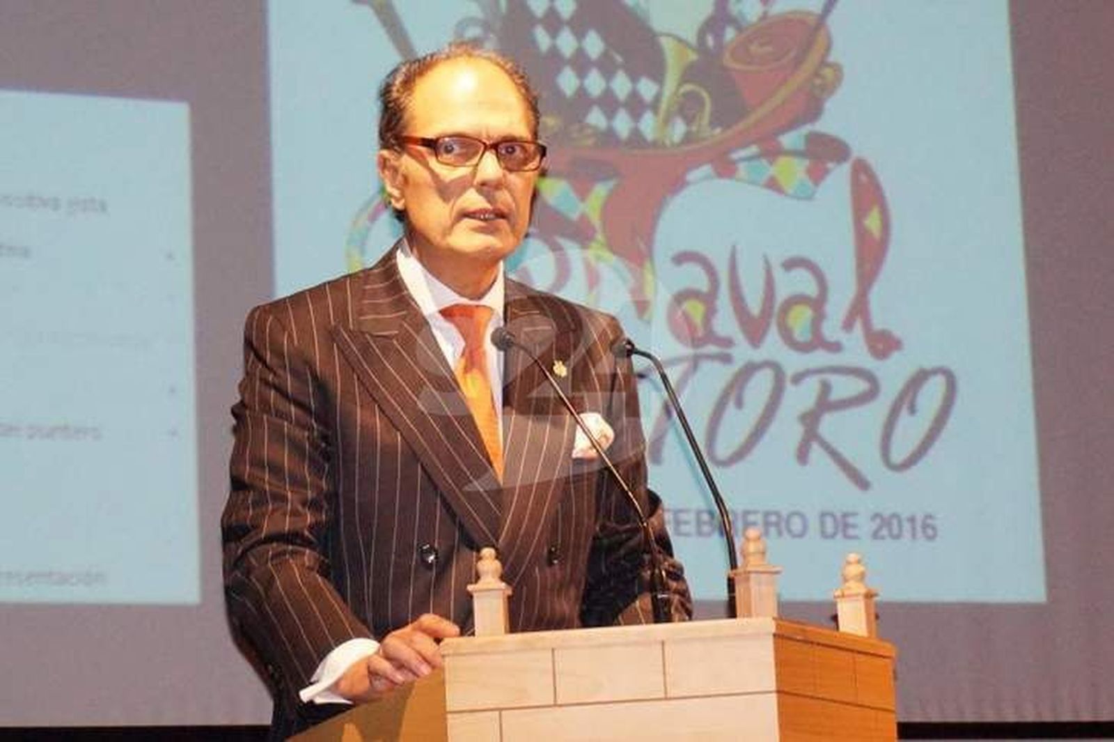 El médico zamorano Enrique Crespo pregona el conocido Carnaval del Toro de Ciudad Rodrigo