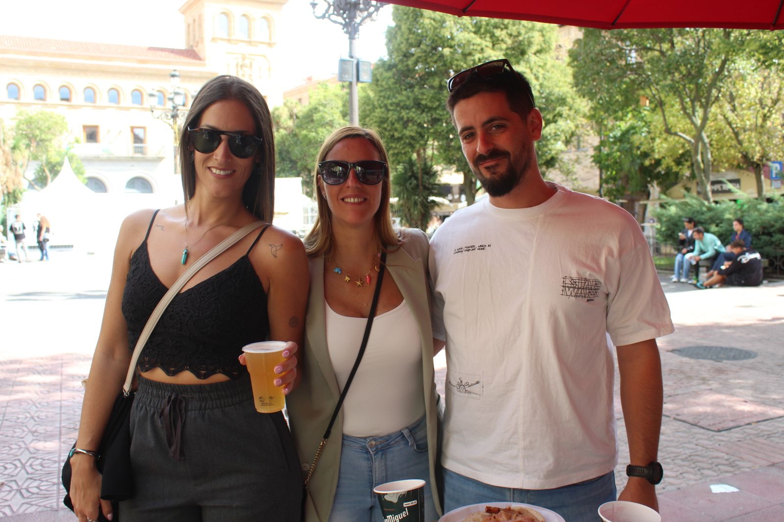 Ambiente en la Feria de Día en el mediodía de este sábado