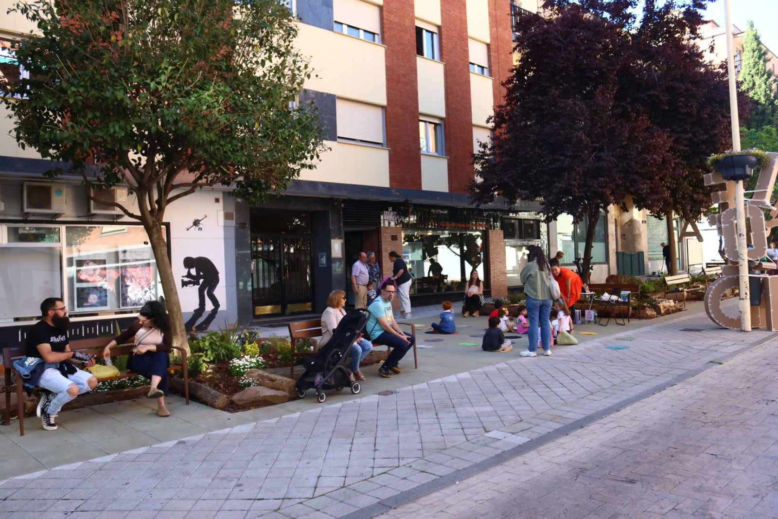 Cuentacuentos y quedada de lectura en el Barrio del Oeste