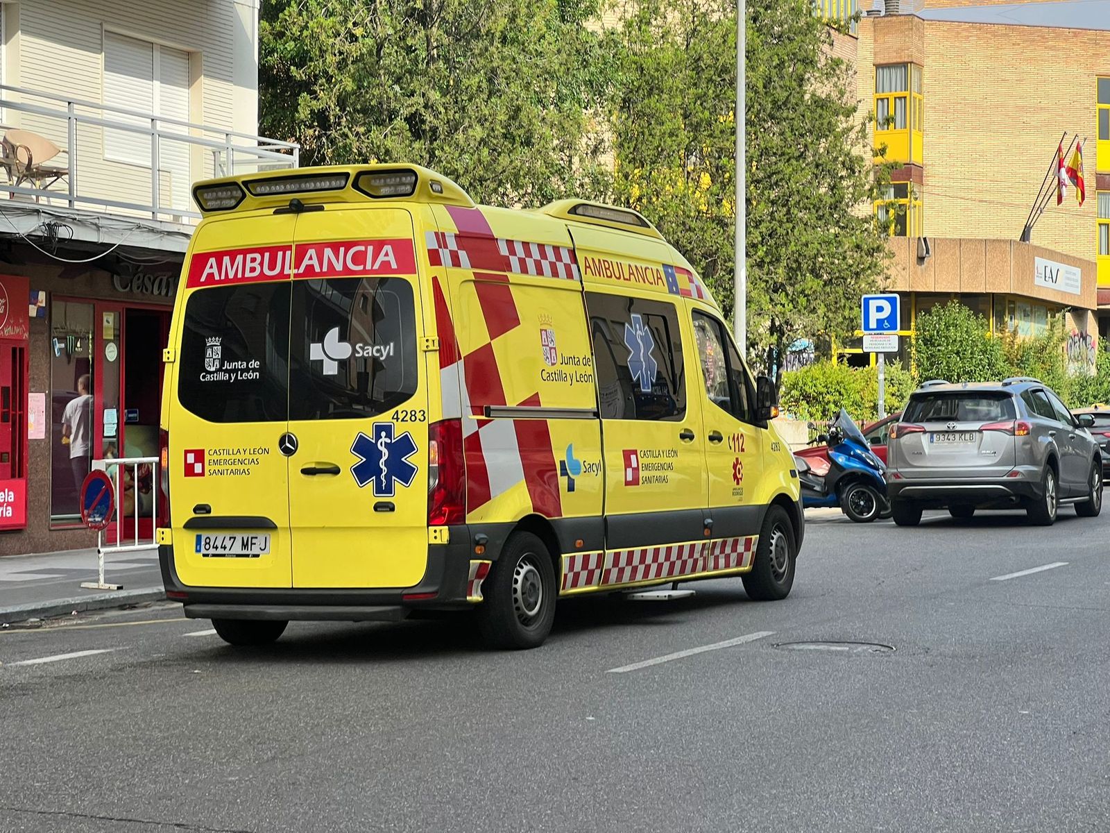 Colisión entre tres turismos en Filiberto Villalobos