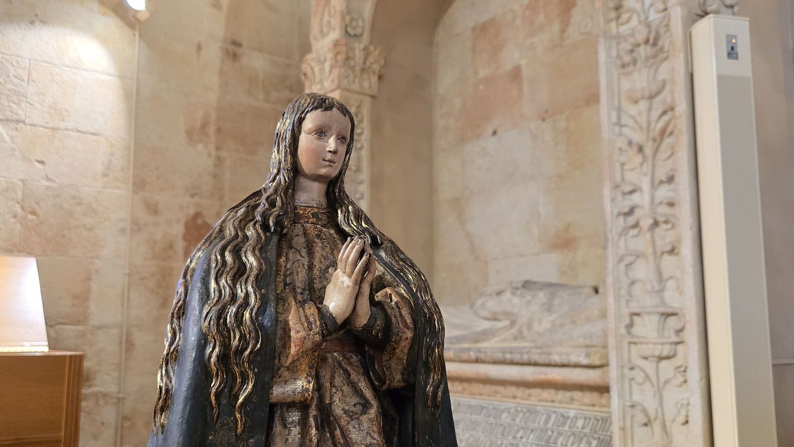 Presentación de la restauración de una talla de la Inmaculada Concepción de la Catedral de Salamanca