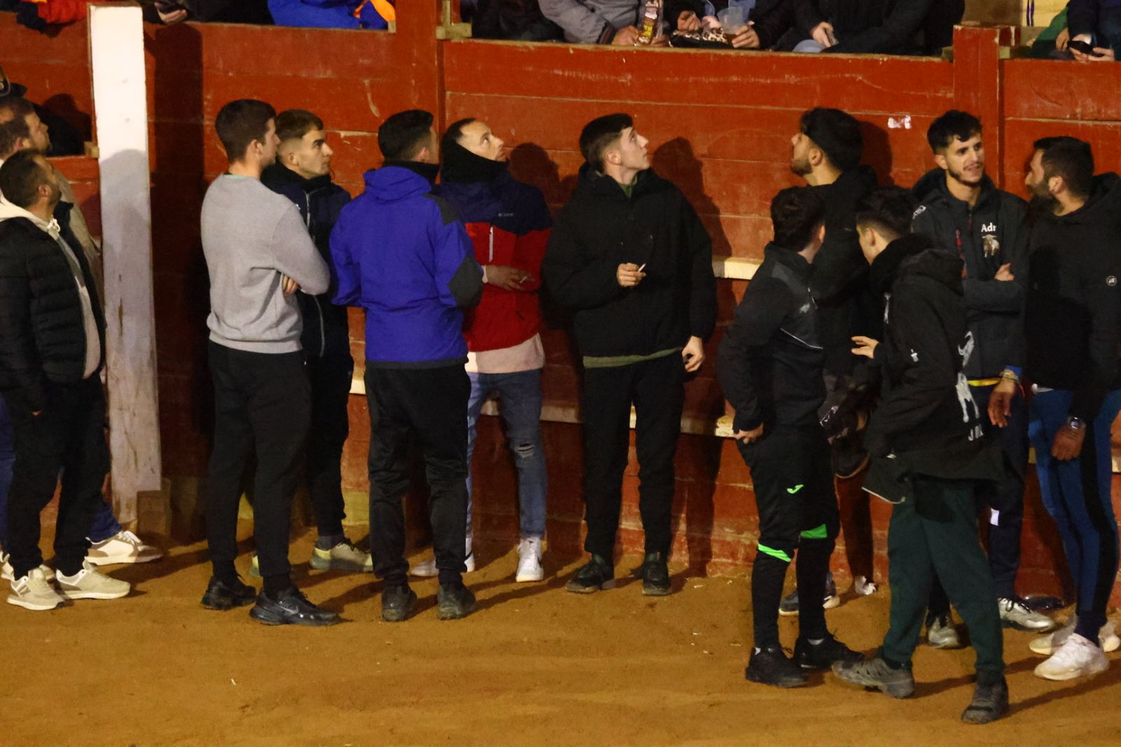 Capea nocturna de lunes en el Carnaval del Toro 2026