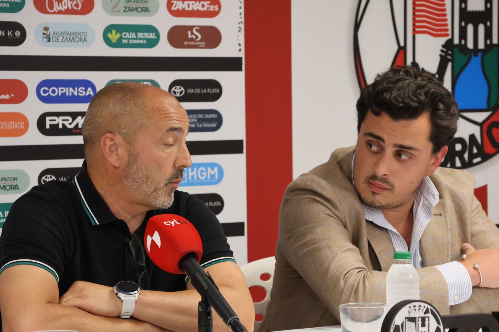 presentacion-de-juan-sabas-como-nuevo-tecnico-del-zcf-24