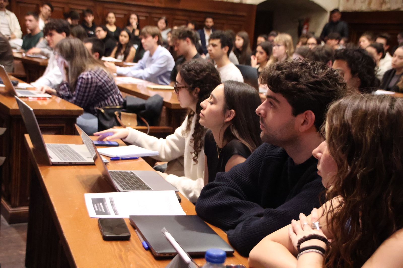 ASELUS entrega distinción al eurodiputado Antonio López-Istúriz White